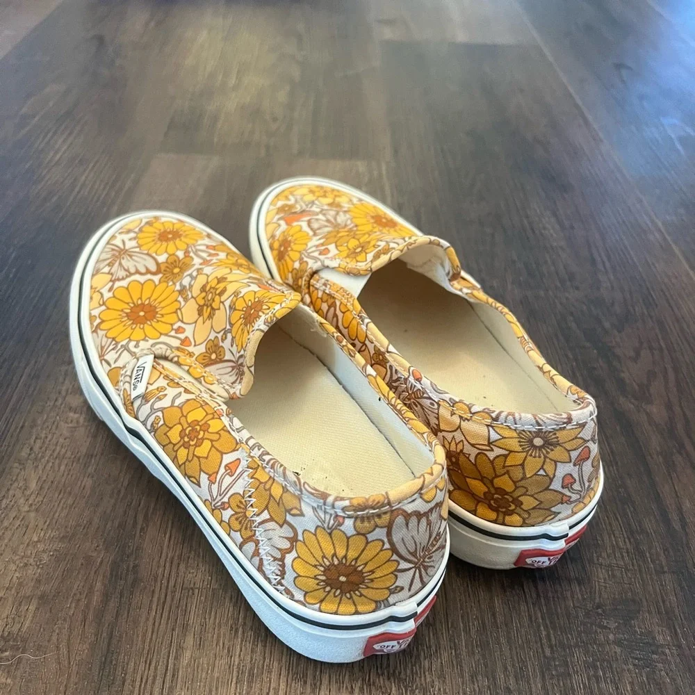 Women’s Floral Slip-on Vans - Picture 2 of 4